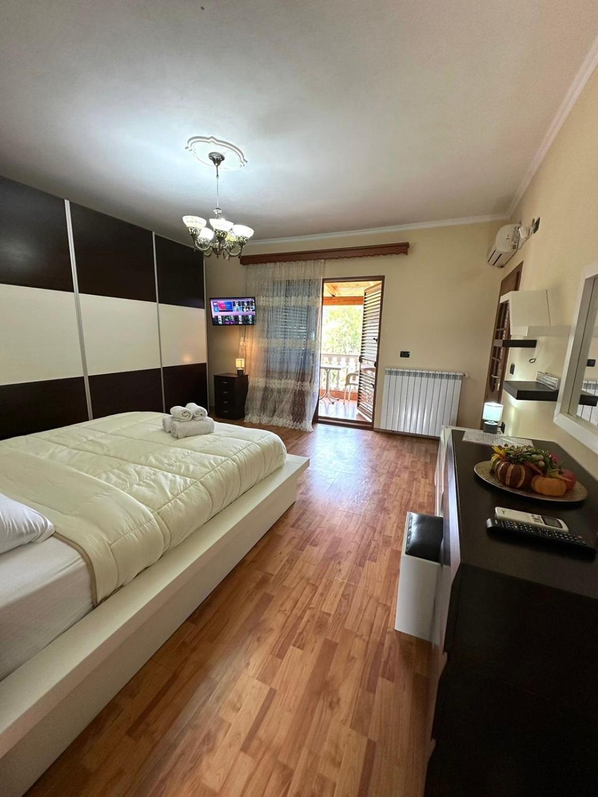 Guest House Pulake Berat Exteriér fotografie
