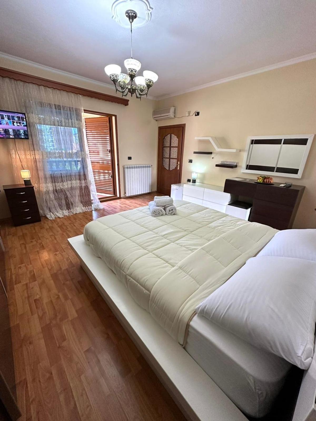 Guest House Pulake Berat Exteriér fotografie
