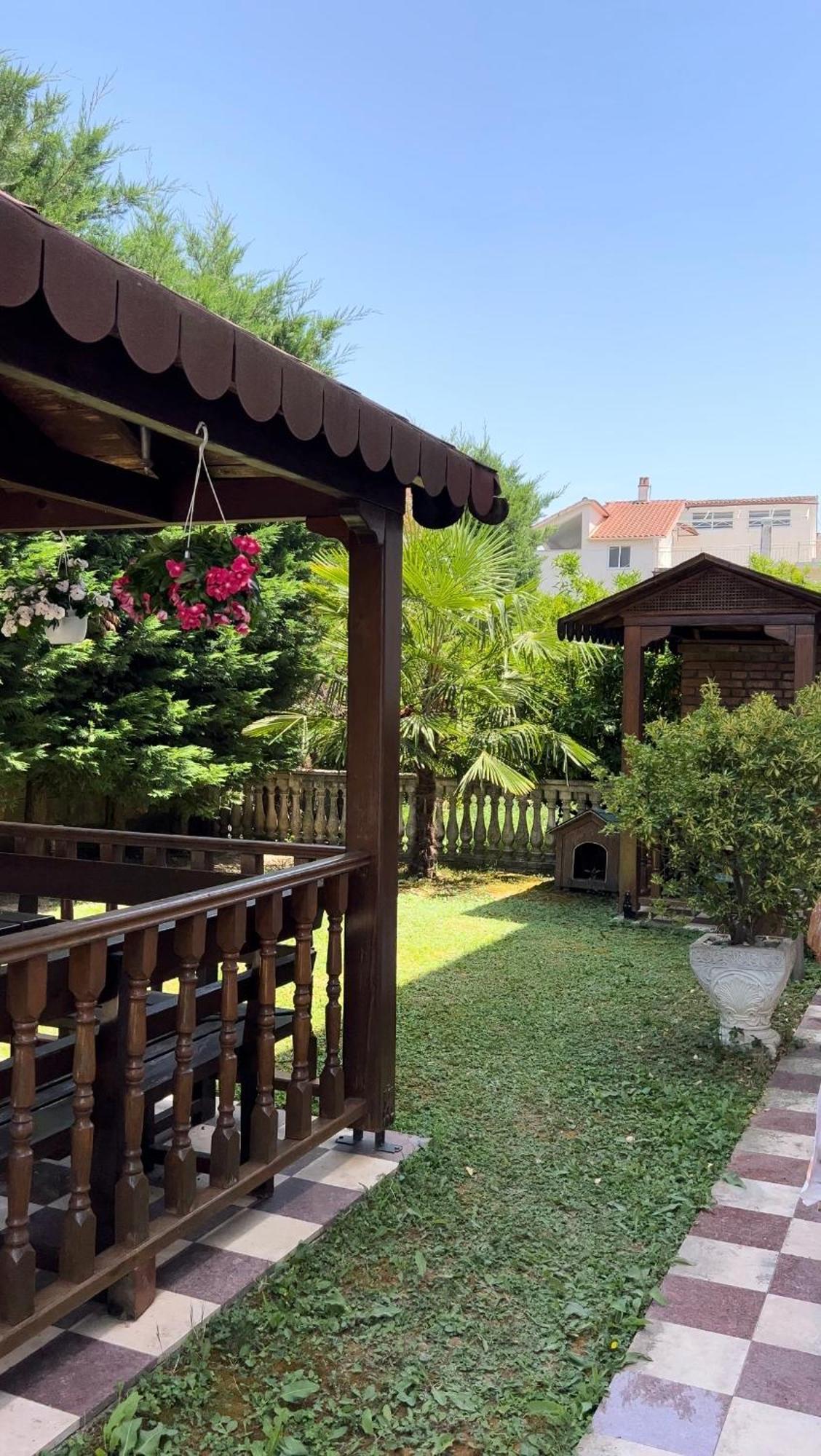Guest House Pulake Berat Exteriér fotografie