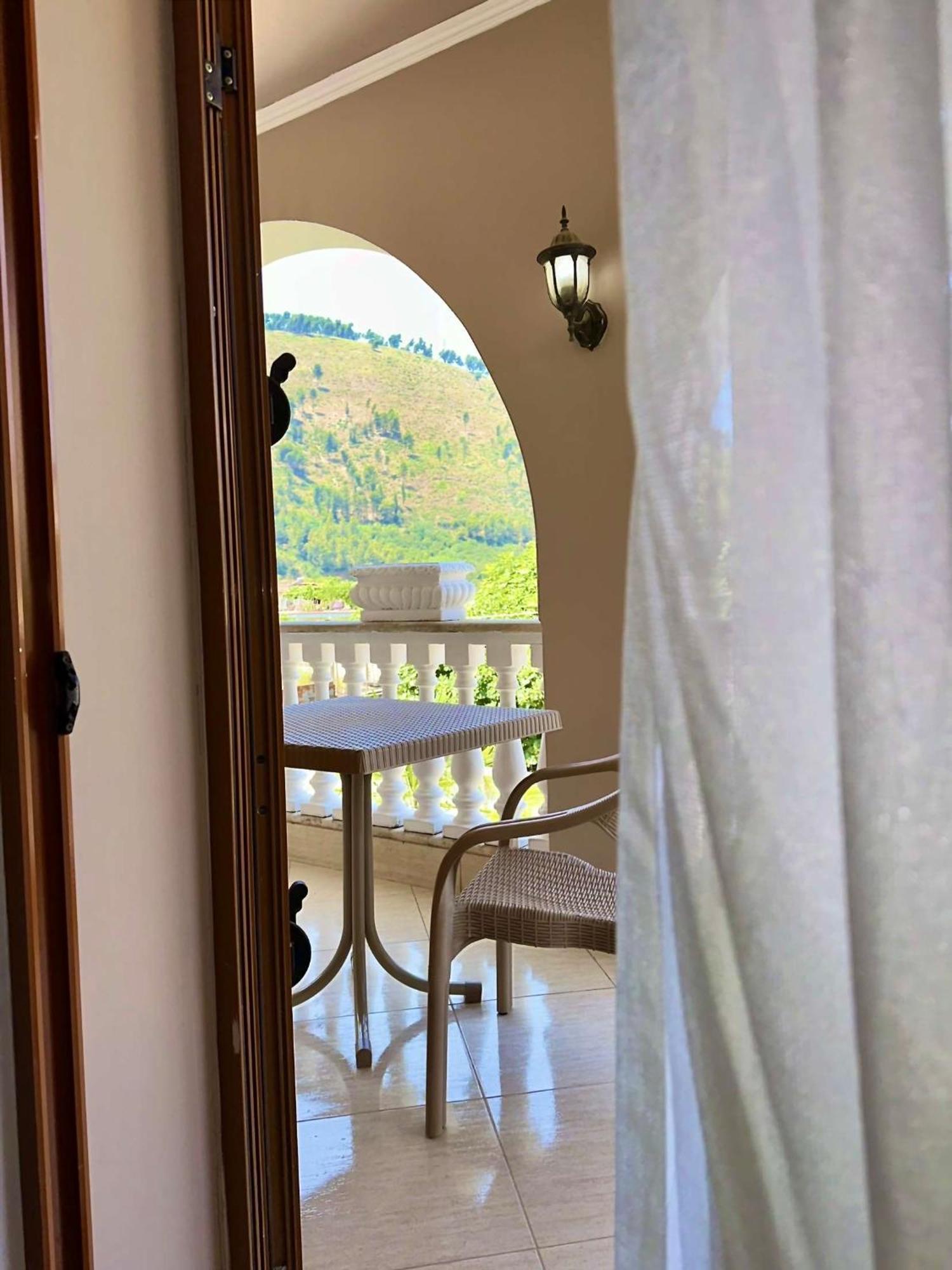 Guest House Pulake Berat Exteriér fotografie