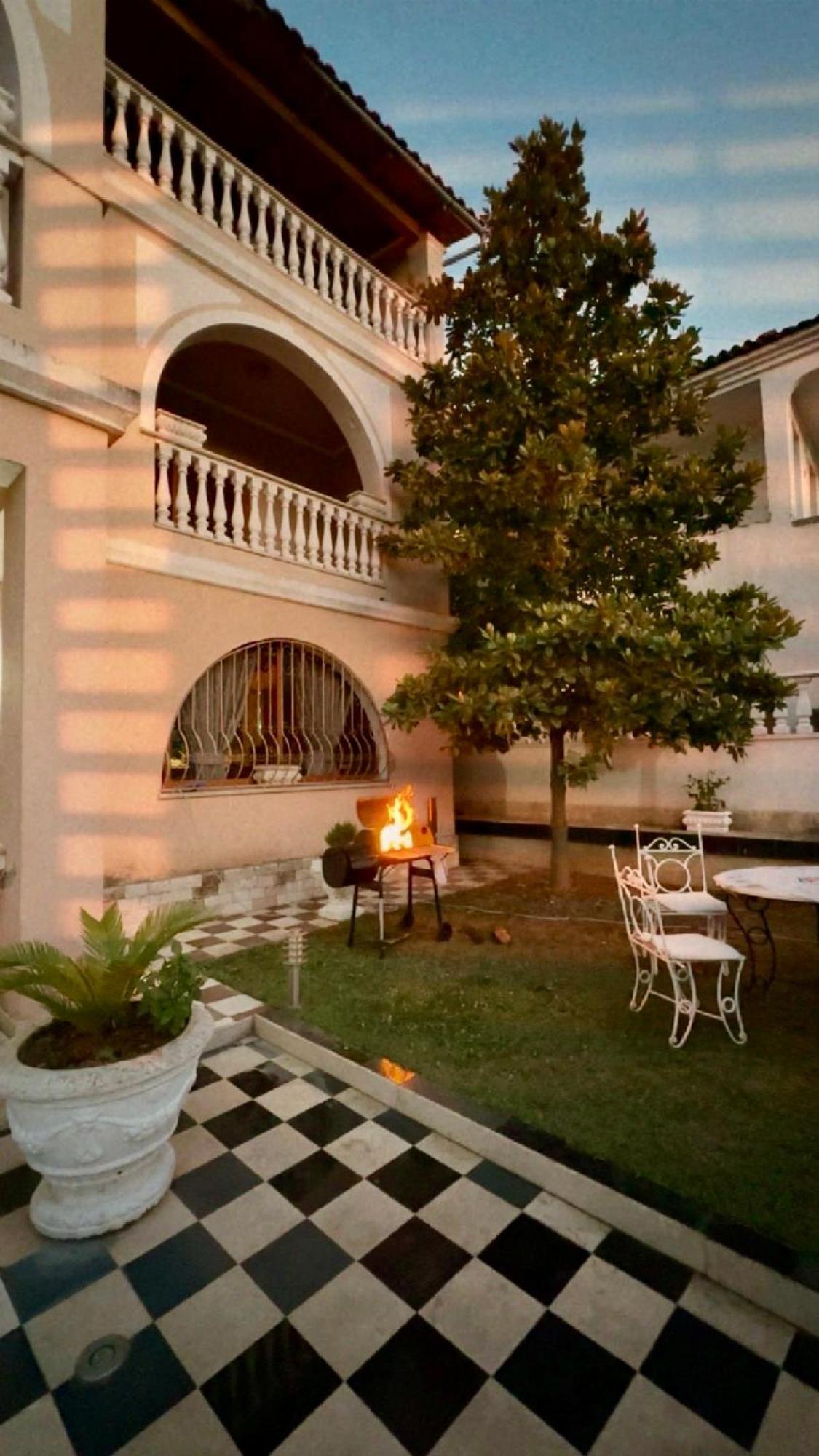 Guest House Pulake Berat Exteriér fotografie