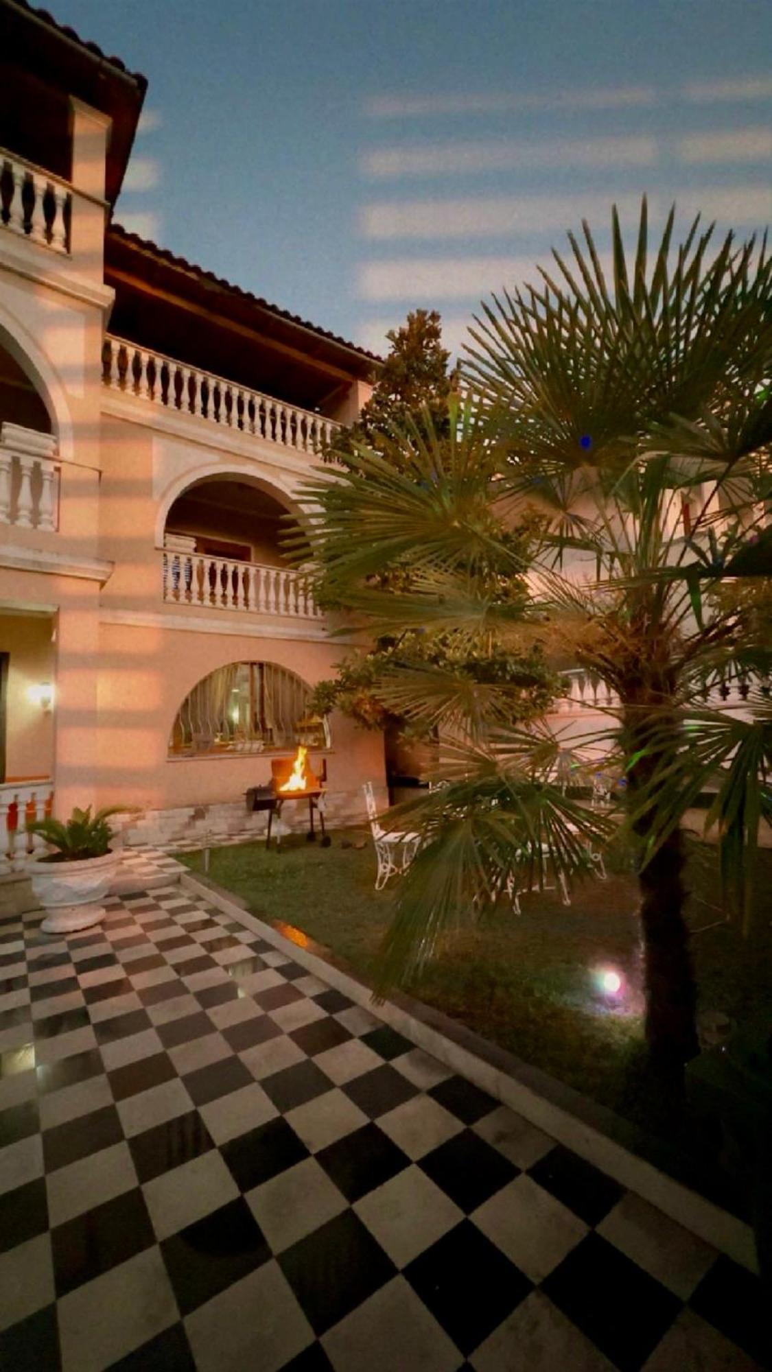Guest House Pulake Berat Exteriér fotografie